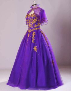 Verklig bild Organza Vintage Purple Prom Dresses Sweetheart Gold Applicants veck Sheer Bolero Lace Up Back QuinCeanera Dresses Form5429755