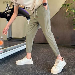 Spodnie męskie Summer Solid Kids Długość Harem Pantie dla mężczyzn odzieży 2023 Wszystkie dopasowanie Slim Fit Casual Joggers Spodery Streetwear Green 28-36 YQ240108