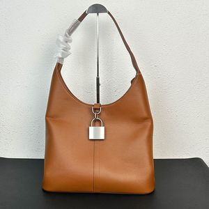 Designer Bag Locker Hobos Bag Tote Bag Mulheres Bolsa Bolsa Grande Capacidade Bolsa De Ombro Grained Genuien Couro Underarm Bag Fivela Magnética Sliver Trava Decoração