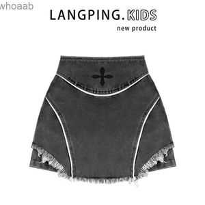 Damskie spodenki High Street Punk Hot Girls Grey Sprits Krótkie Krzyżowe Tassels Designer Mini talia mini spódnica gotycka dżinsowa spód spodni yq240108
