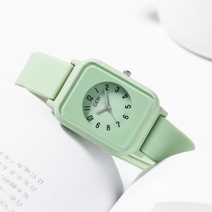 Women's high quality fashion small fresh jelly color silicone digital scale waterproof quartz watch