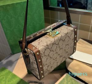 2024 Дизайнерская сумка Flap Женская сумка через плечо Мужские сумки на ремне Винтажная маленькая дизайнерская сумка с квадратной коробкой Мини-чемодан Модные сумки для фотоаппаратов
