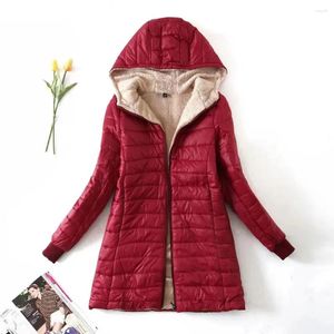 Kvinnors dike rockar 2024 Höst- och vinterkoreansk stil i mitten av huven Cotton Coat Clothing Warm Velvet Jacket Top