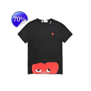 Fashion Mens Play T Designer Red Heart Shirt Commes Casual Women Shirts Des Badge Garcons High Quanlity Tshirts Cotton Embroidery 2024 598es