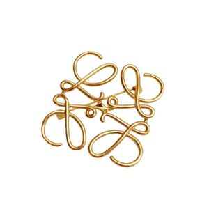 Jewelry Lowee Designer Brooch Original Quality Geometric Hollow-out Square Brooch Women's Suit Accessories High-grade Feeling Temperament Gold Decorative Pin
