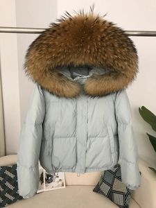 Winter Jacket Women Real Coat Natural Raccoon Fox Päls krage Huven Kort tjock varm Duck ner Ytterkläder Streetwear 240106