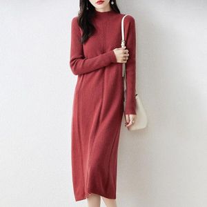 Lässige Kleider reiner Merino gestrickter Wolle Kleid Langer Pullover 2024 Herbst Winter Frauen Rollkragenpullope Solid Color Fashion Office Dame rot