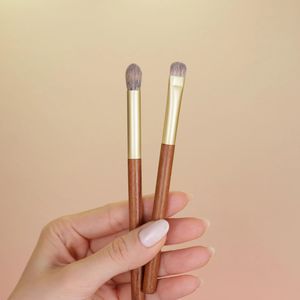 Brushes Qiaolianggong Hand made Makeup Brush Yellow Pine Rat Hair Mixed Goat Hair eye shadow Brush Halo Dye Brush