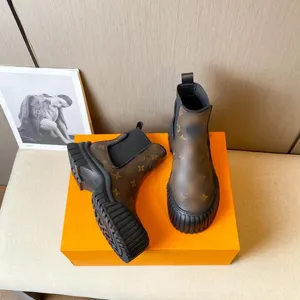 Moda feminina botas de grife sola grossa botas curtas deslizamento na carta impressa l preto marrom luxo ultra mulheres meia botas mais tamanho