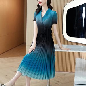 Professional Formal Miyak Pleated Dress Ladies High-end Luxury Elegant Suit Collar Gradient Midi Dresses 240106
