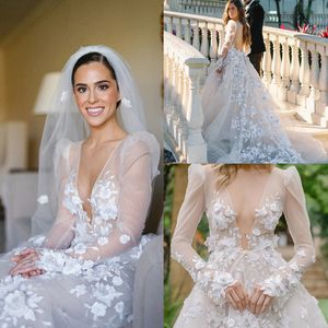 Appliques Abito da sposa floreale in 3D Scollo a V profondo Backless Sexy in pizzo A Line Abiti da sposa Corte dei treni Abiti da sposa bohémien 2024 Tulle Robe De Mariee es