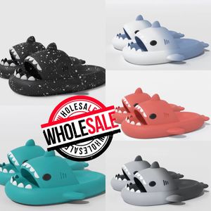 2024 Flip Flops Platform Cute Designer Sandaler Slides Sandals Mens Womens Summer Slippers Beach Pantoufle Hotel House Slides Wemen Storlek 35-45