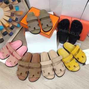 Sandals Designer Men Slippers Sapatos femininos Comfortar plataforma de borracha Sandália Camurça de couro Flip Flip Summer Beach Slides Ladies