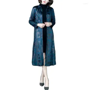 女性のトレンチコート大規模ウィンドブレイカー秋のファッションワイドレディースルーズプリントの気質長いコア