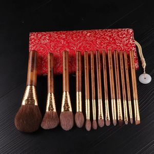 Fırçalar MyDestiny Makyaj Fırçaları13pcs Yüksek kaliteli yumuşak fırçalar ve Çin geleneksel jakard örgüsü kozmetik bagmakeup araçları at