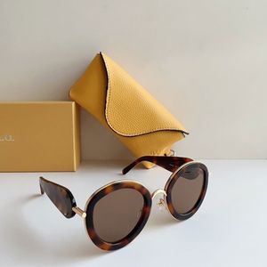 Gänseblümchen-Sonnenbrille aus Acetat, goldenes Anagramm auf dem Arm, Designer-Gänseblümchen-Sonnenbrille aus Metall, luxuriöse Damen-Outdoor-Sonnenbrille im personalisierten Laufsteg-Stil LW40130