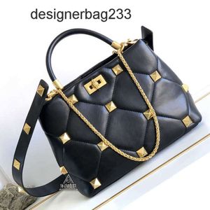 Handväska Diamond Valantinos Saddle Bag Women Bag Designer Style Luxury Grid Bags Light Handbag Rivet Chain Female S5RC
