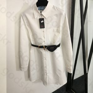 Marsupio con cerniera Abiti da donna Triangolo Elegante camicetta con risvolto stampato Abito in vita con camicia firmata