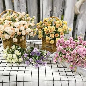 Fiori decorativi 20 teste/mazzo di fiori finti in seta bianca artificiale di piccolo garofano lilla in stile europeo per la decorazione domestica di nozze