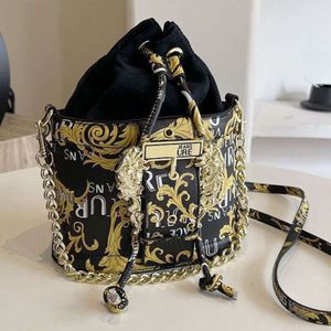 Ny 2024 Fashion Printed One Cross Shoulder Bag Western Small Square Atmosphere Versatile Handheld Women's Handbag