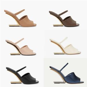 Masowe kobiety Wedge Sandals Designer Pierwsze sandały luksusowe skórzane sandały