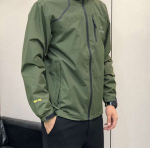 Arc Jacket Mens Designer Hoodie Tech Nylon À Prova D 'Água Zíper Arcterxy Jaquetas De Alta Qualidade Leve Windbreaker Casaco Esportes Ao Ar Livre Me202360