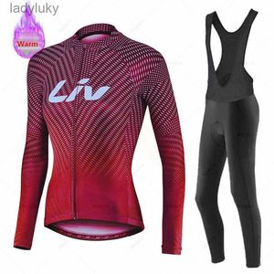 Cykeltröja sätter Liv Women Team Winter Fleece Long Sleeve Cycling Jersey Set Mountian Bicycle Clothes Wear Ropa Ciclismo Racing Bike Jersey Suitl240108