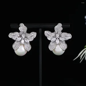 Orecchini a bottone Trendy Perla Sweety Romantico Fiore a cinque petali Goccia per le donne Elegante matrimonio Zircone cubico E1160