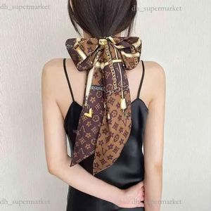 Designer Silk Head Scarf Hair Band Net Red New Silk Scarf L Brand V Silk Scarf Female Letter Oblique Angle Decoration Hair Ribbon Binding Bag Long Belt Scarf Femlig