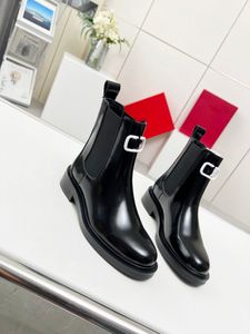 2023 Autumn/Winter New Round Head Black Elastic Strap Chelsea Boots Retro Elastic Strap Short Mid Heel Kort stövlar för kvinnor