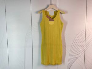 10053 2024 Milan Runway Dress Spring Crew Neck ärmlöst ovanför knä svart märke samma stil kvinnors klänning mode av hög kvalitet qian