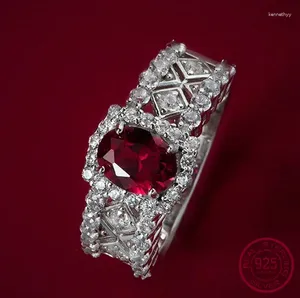 Anéis de cluster luxo 925 prata esterlina 1.5ct oval corte rubi alto carbono diamante pedra preciosa festa de casamento anel de jóias finas para mulheres
