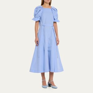 Grundlegende Freizeitkleider Damenkleid Europäische Modemarke Blau Schwarz Weiß Quadratischer Ausschnitt Blasenärmel Plissee Popeline Baumwolle Medi Drop De Otknr