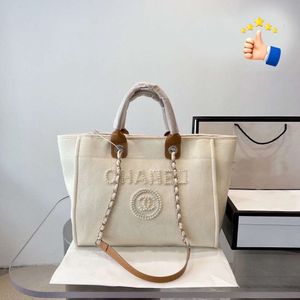 Designer Summer Beach Handbag C Letter Shoulder Flash Office High Quality Classic Canvas Bag with Button Retro Women's Bagbag