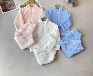 العلامة التجارية Baby Pajamas Designer Girl Boy Lightwear Size 100-160 Kids SleepCoat 2pcs سترة أفخم دافئة وسروال Jan10