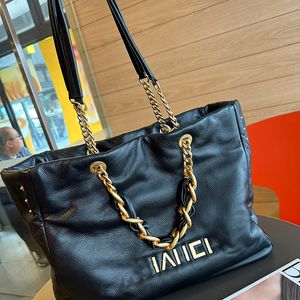 Airport Bag 39cm Cotton-Padded Bag Designer Womens Shoulder Bag Leather Diamond Gold Hardware Buckle Luxury Tote Matelasse Chain Crossbody Bag Underarm Makeup Bags