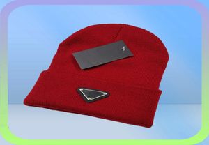 Beanie Skull Caps Inverno Chapéus de Malha Mulheres e Homens com Quente Menina Cap Snapback Pompon2244615