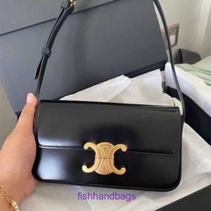 حقيبة مصممة 10A حقيبة Women Crossbody نفس مربع لعصا الإبطين Tofu محمولة كتف واحد منحرف مع شعار حقيقي