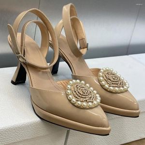 Sandaler 2024 Est Spring Summer High Heel äkta läderkvinnor skor pekade tå fast färgsträng pärla dekor trendig elegant