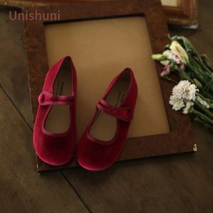 Unishuni Vintage Velvet Mary Jane Buty dla dziewcząt Princess Casual Flats Dzieci okrągłe palce retro czerwone zielone mieszkania sukienka dla dzieci 240108