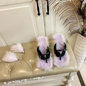 10A Designer Buty Sandały dla kobiet wysokie obcasy Nowy długi pluszowy klip z aksamitnym dekoracją róży górnej części skórzanej podeszwy skórzanej w kratę.