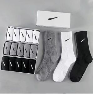designer sock for men Stockings grip socks motion Cotton All-match Solid Color Classic Hook Ankle Breathable black White Basketball football sports sock with box