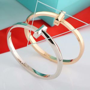 18K gold plated U bangle 3 colours exquisite Jewelry alphabet bracelet silver jewlry u-shape chain bracelet delicate chain luxury bangle party jewelry set gift