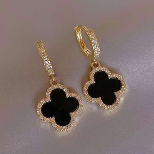 Designer Earrings Four-leaf Clover for Women Senior Classic Small Fragrant Wind 18k Gold Light Luxury Flash Mens Teacherday Mother