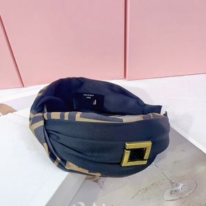 Luksusowy projektant Bowknot F opaski na głowę Czarne mieszanka brązowe opaski do włosów dla kobiet dziewczyna marka elastyczna list
