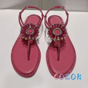 Sandaler Luxury Rose-Red Annular Crystal Buckle Flip-Flops Silk Square Peep Toe Flat Slippers Sexiga sommarskor
