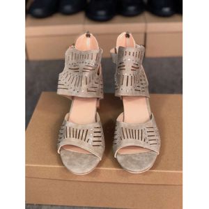 High Heels Slides Sandals Sunde Suede Mid-Geyer Sexy مع Crystal Metal Buckle Summer Beach Shoes Size 35-43 NO40