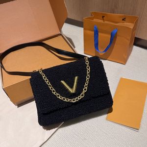 Borsa firmata Twists Lamb Hair MM Borsa da donna con patta e chiusura Borsa a tracolla classica nera Borsa a tracolla da donna con catena Borsa a tracolla Portafoglio portatile