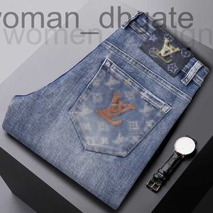 Jeans masculinos designer de luxo outono e inverno novo produto qualidade grande vaca magro ajuste pés pequenos calças compridas na moda juventude zv82designer jeans masculinos m9wp designer