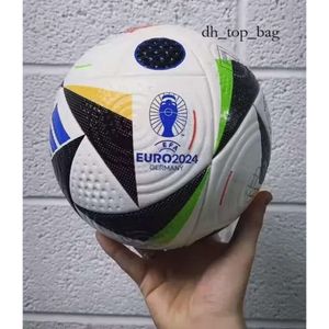 Nova qualidade superior 2024 euro cup tamanho 5 bola de futebol uniforia finale final kyiv pu tamanho 5 bolas grânulos de futebol antiderrapante 4382